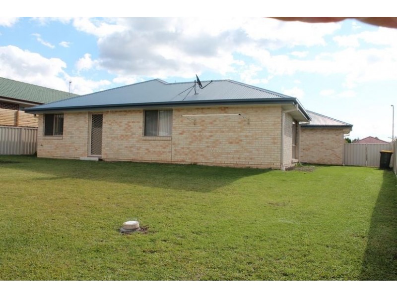 17 Carrington Park Drive, Nowra NSW 2541