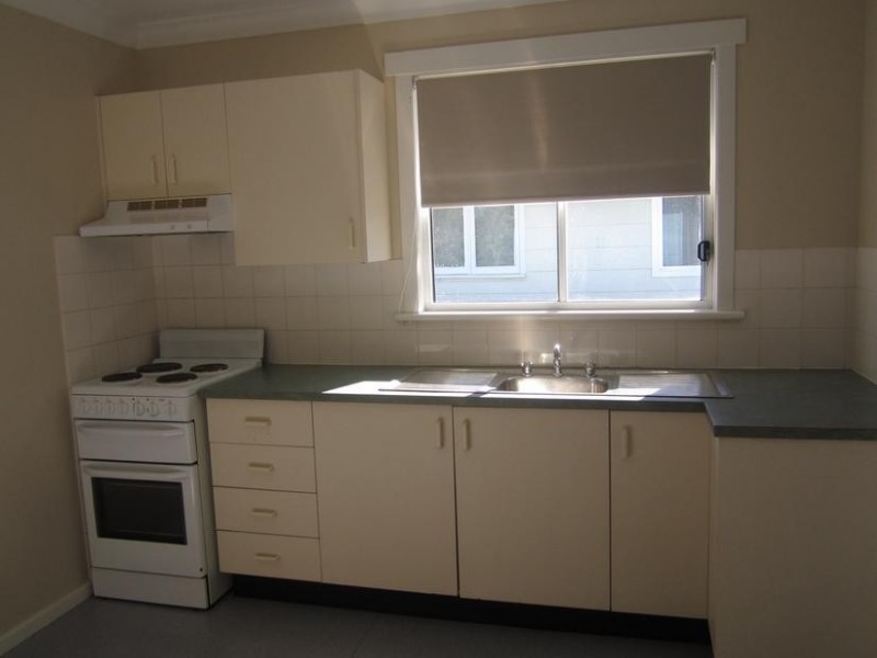 73 Sampson Crescent, Bomaderry NSW 2541