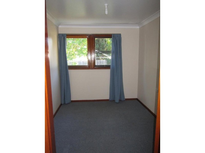 73 Sampson Crescent, Bomaderry NSW 2541