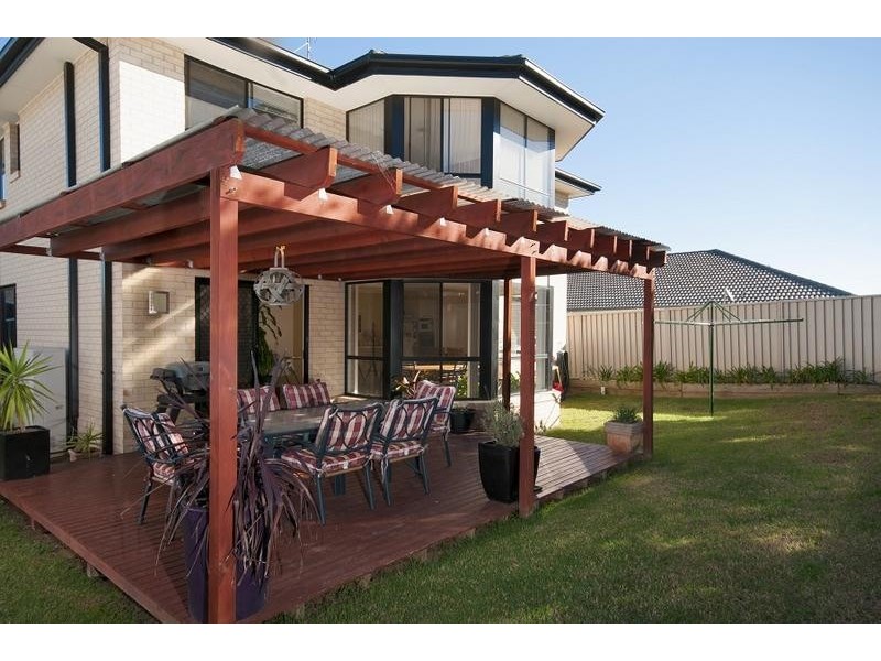 24 Emerald Drive, Meroo Meadow NSW 2540