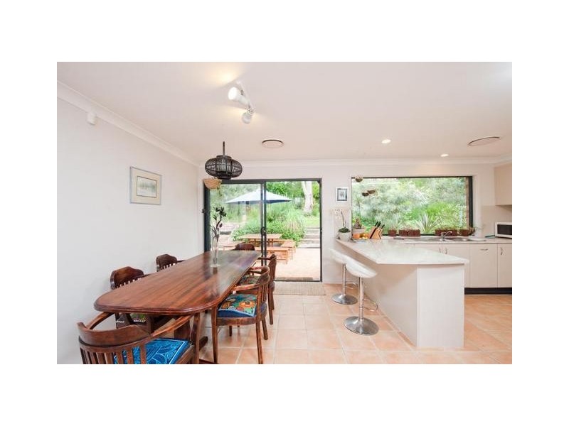 40 Brinawarr Street, Bomaderry NSW 2541