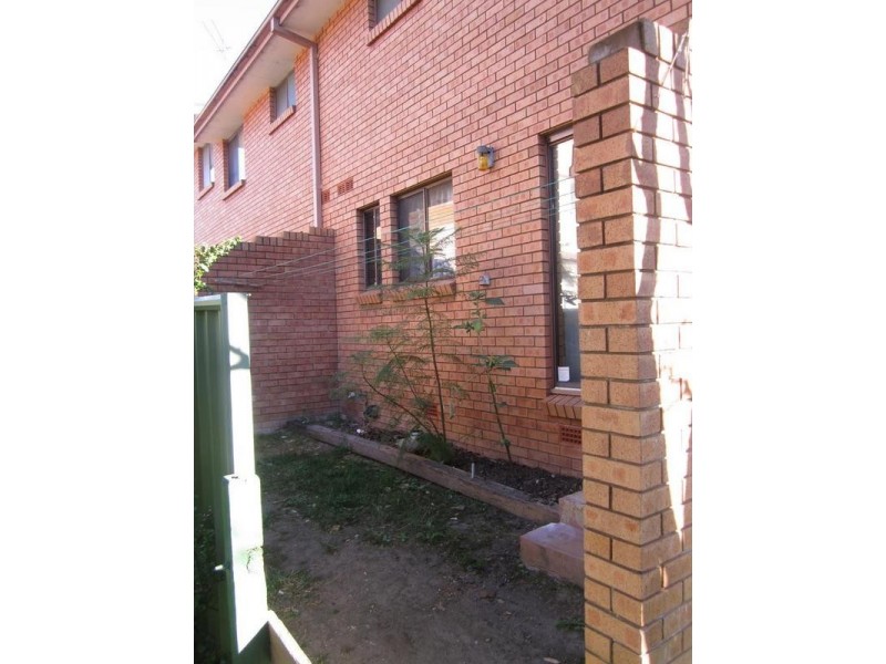 1/5 Campbell Place, Nowra NSW 2541