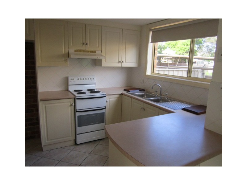 2/3 Campbell Place, Nowra NSW 2541