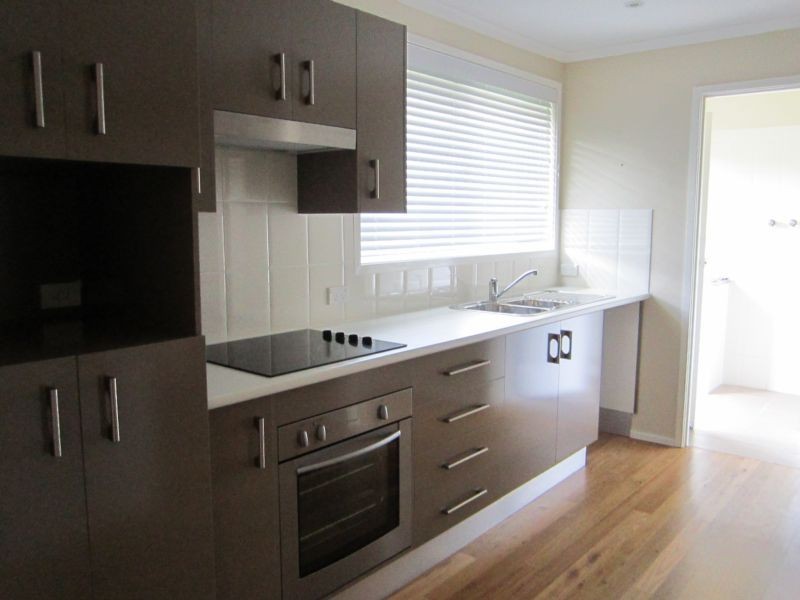 10 Peak Ave, North Nowra NSW 2541