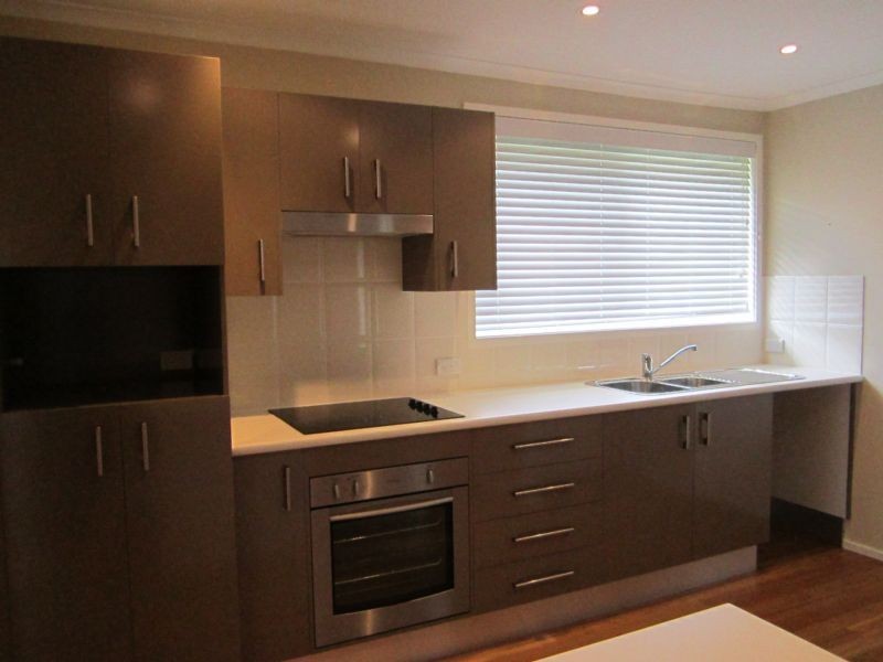 10 Peak Ave, North Nowra NSW 2541