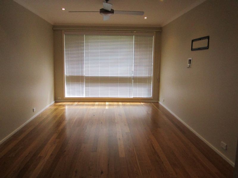 10 Peak Ave, North Nowra NSW 2541