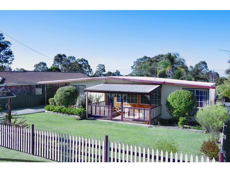 24 Hockey Street, Nowra NSW 2541