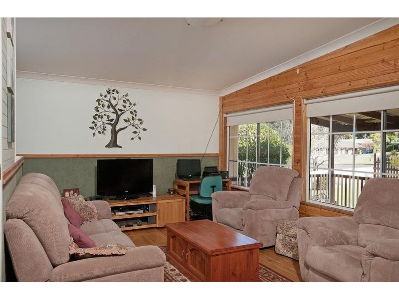 24 Hockey Street, Nowra NSW 2541