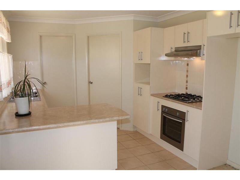 2/25 Sullivan Street, Worrigee NSW 2540