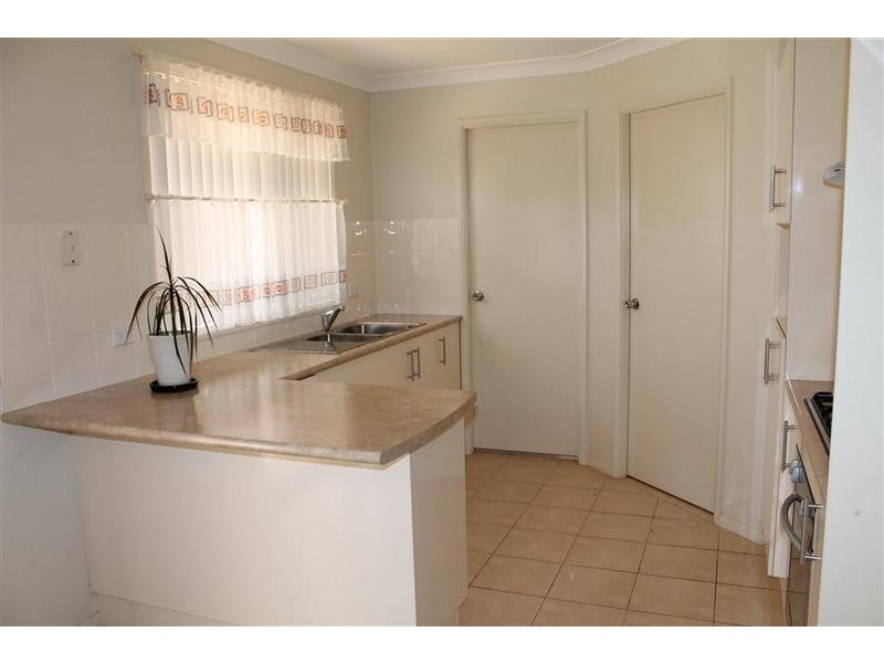 2/25 Sullivan Street, Worrigee NSW 2540