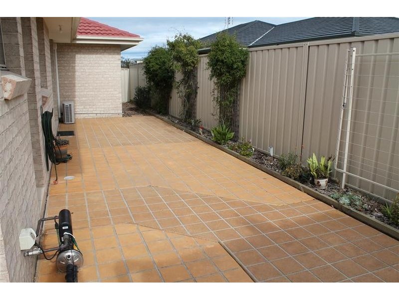 2/25 Sullivan Street, Worrigee NSW 2540