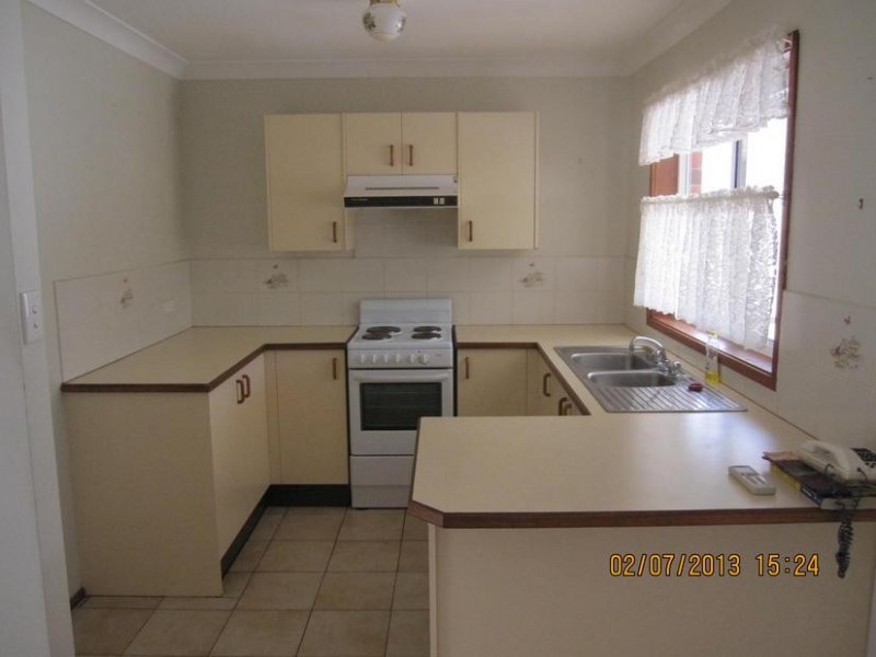2/17 Wilari Close, Bomaderry NSW 2541