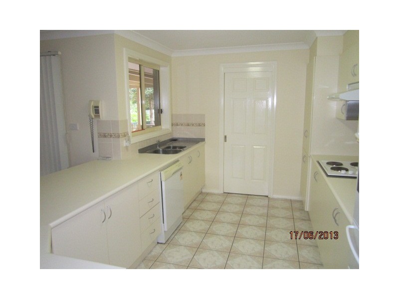 12 Wisteria Place, Bomaderry NSW 2541