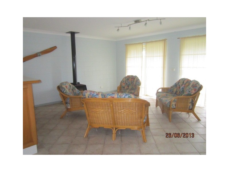 22 Waldegrave Crescent, Huskisson NSW 2540