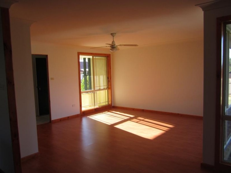 8 Hesperus Close, Nowra NSW 2541