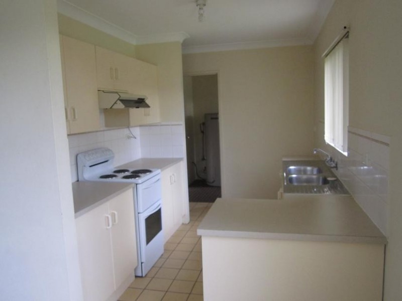 2/1 Pitt Street, North Nowra NSW 2541