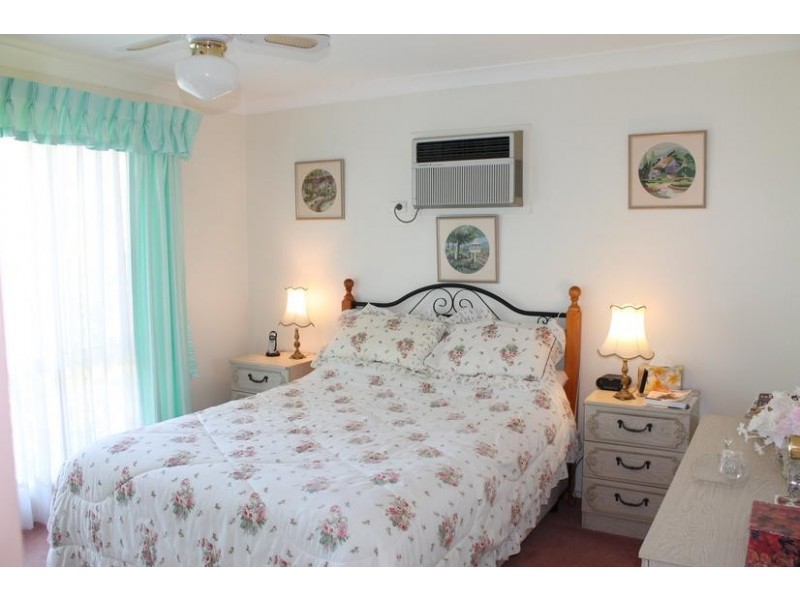 49 Jasmine Drive, Bomaderry NSW 2541