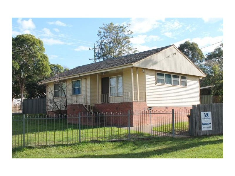32 Seccombe Street, Nowra NSW 2541