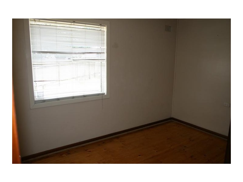 32 Seccombe Street, Nowra NSW 2541