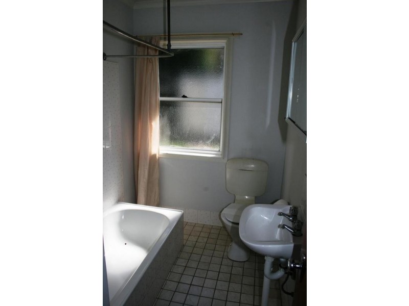 32 Seccombe Street, Nowra NSW 2541