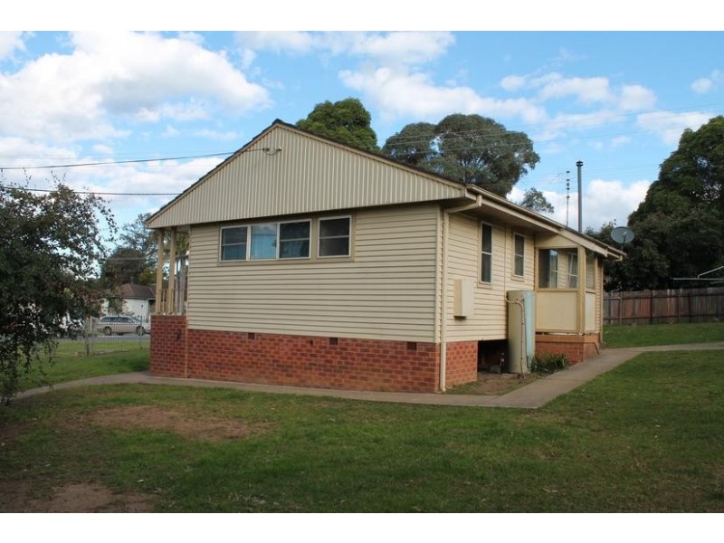 32 Seccombe Street, Nowra NSW 2541