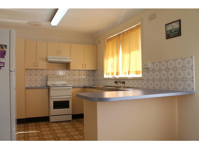 6 Ambassador Avenue, North Nowra NSW 2541