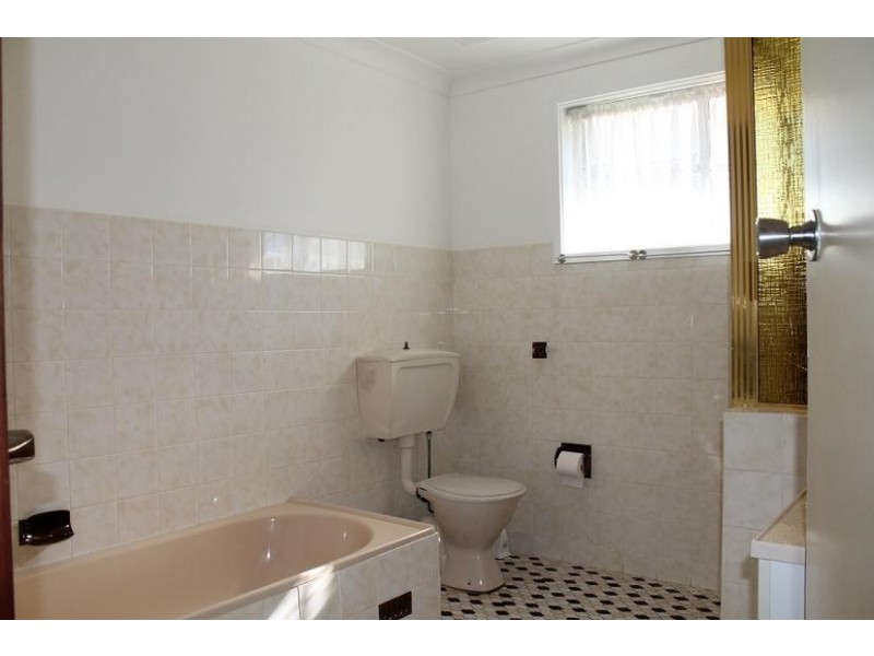 6 Ambassador Avenue, North Nowra NSW 2541