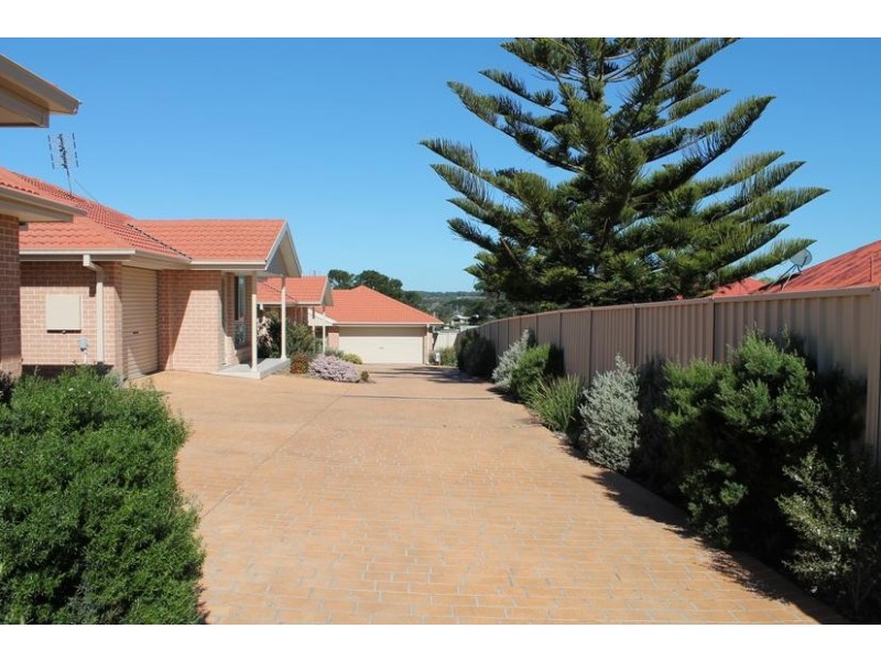 4/50 Greenwell Point Road, Greenwell Point NSW 2540