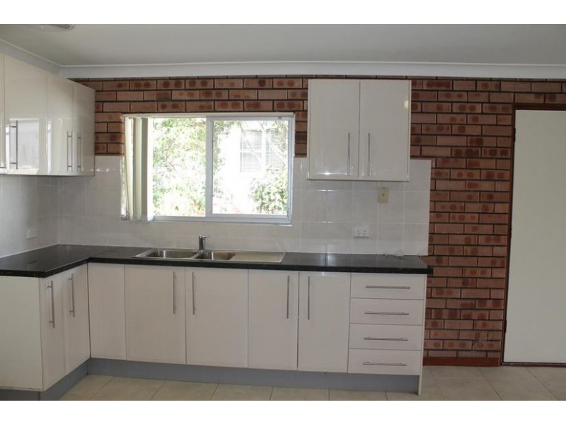 1 & 2/186 McKay Street, Nowra NSW 2541