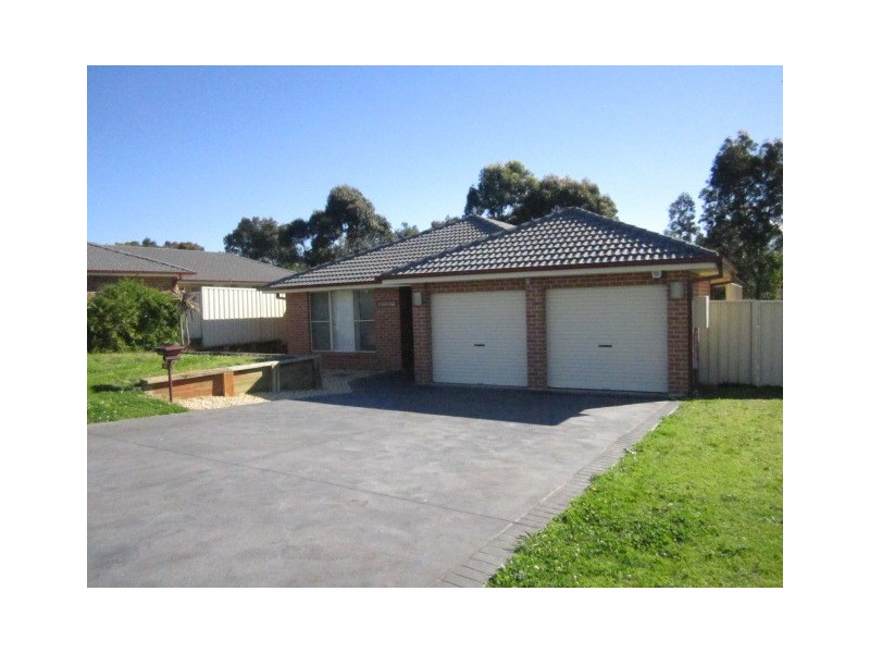 48 Kardella Avenue, Nowra NSW 2541