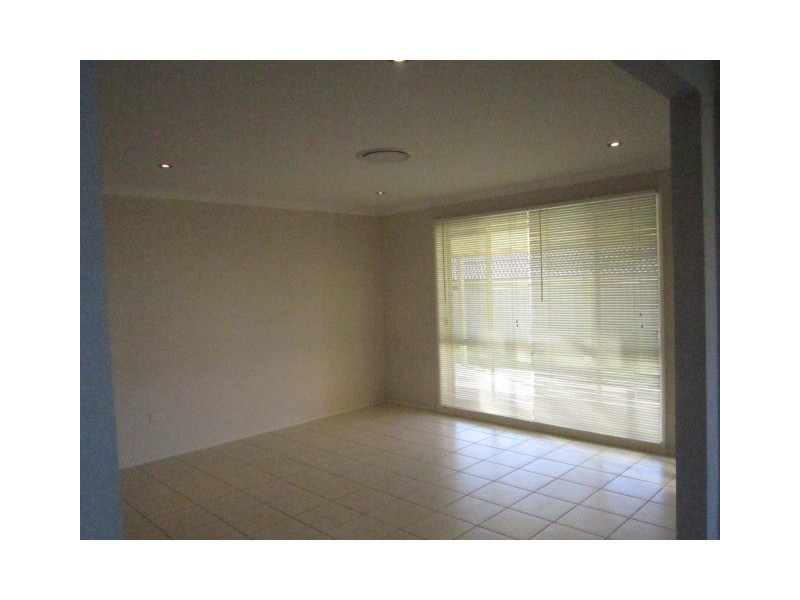 48 Kardella Avenue, Nowra NSW 2541