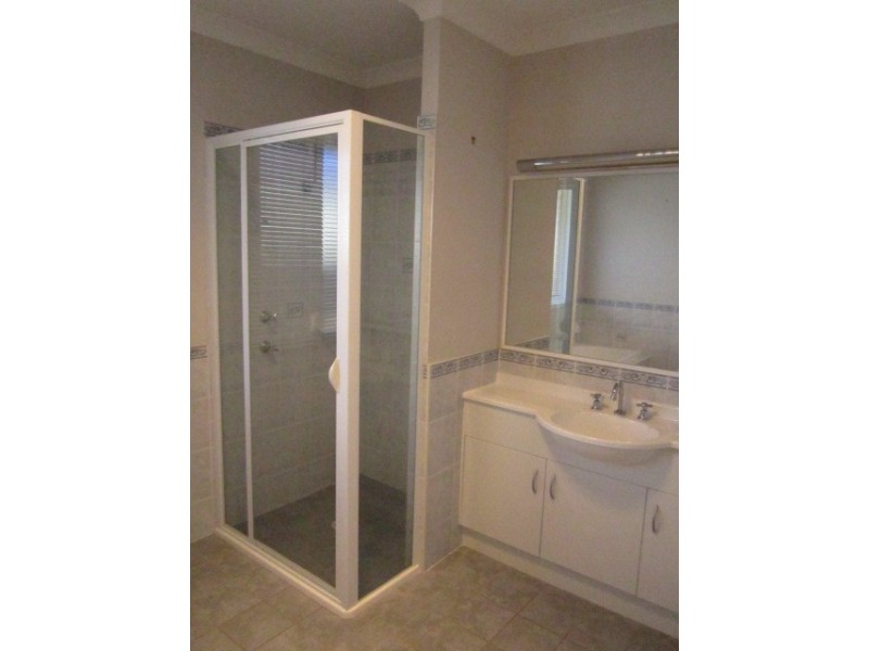 48 Kardella Avenue, Nowra NSW 2541