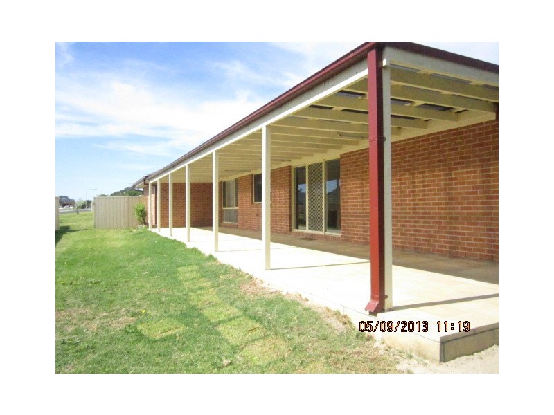 48 Kardella Avenue, Nowra NSW 2541