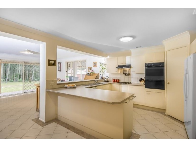 37 Tartarian Crescent, Bomaderry NSW 2541