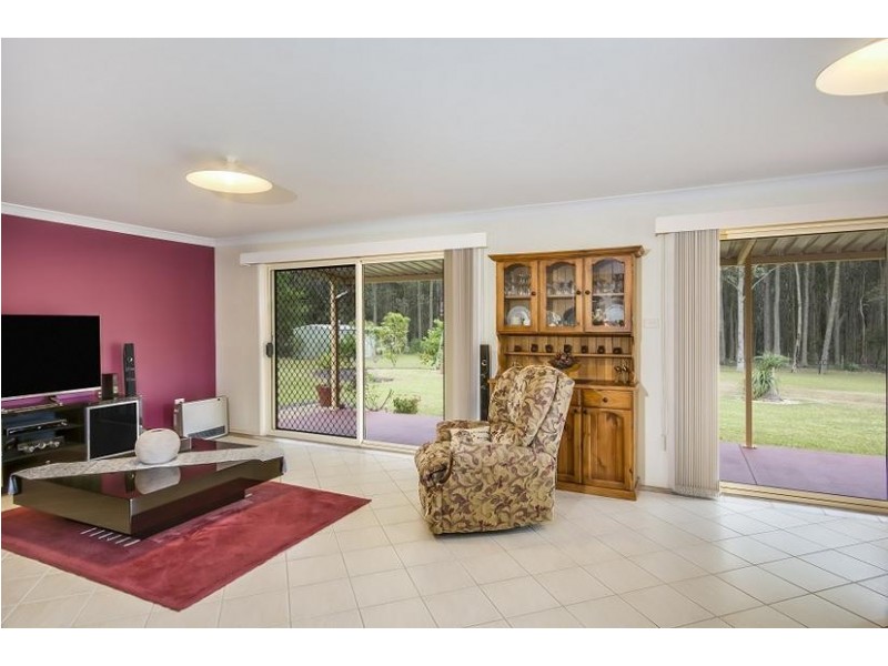 37 Tartarian Crescent, Bomaderry NSW 2541