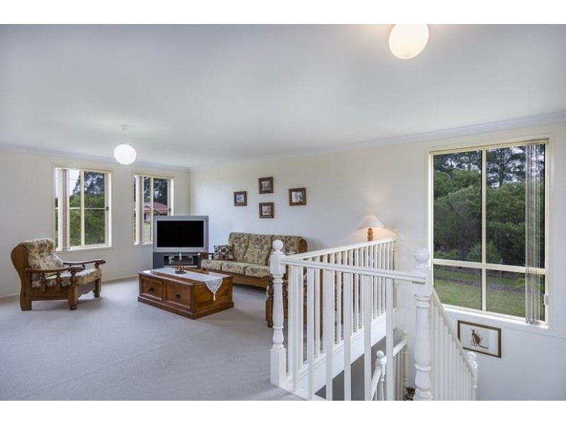 37 Tartarian Crescent, Bomaderry NSW 2541