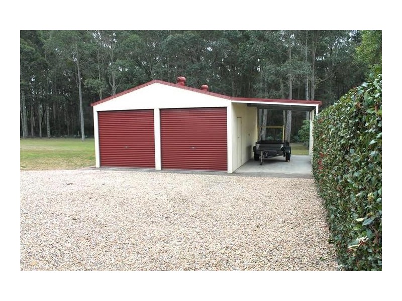 37 Tartarian Crescent, Bomaderry NSW 2541