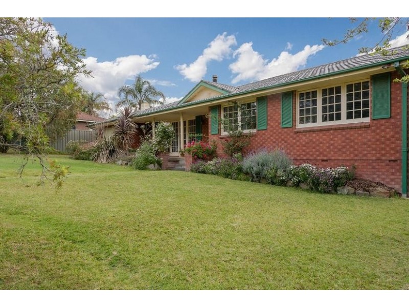 8 Taranna Crescent, Nowra NSW 2541