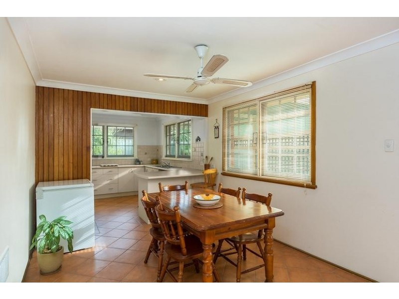 8 Taranna Crescent, Nowra NSW 2541