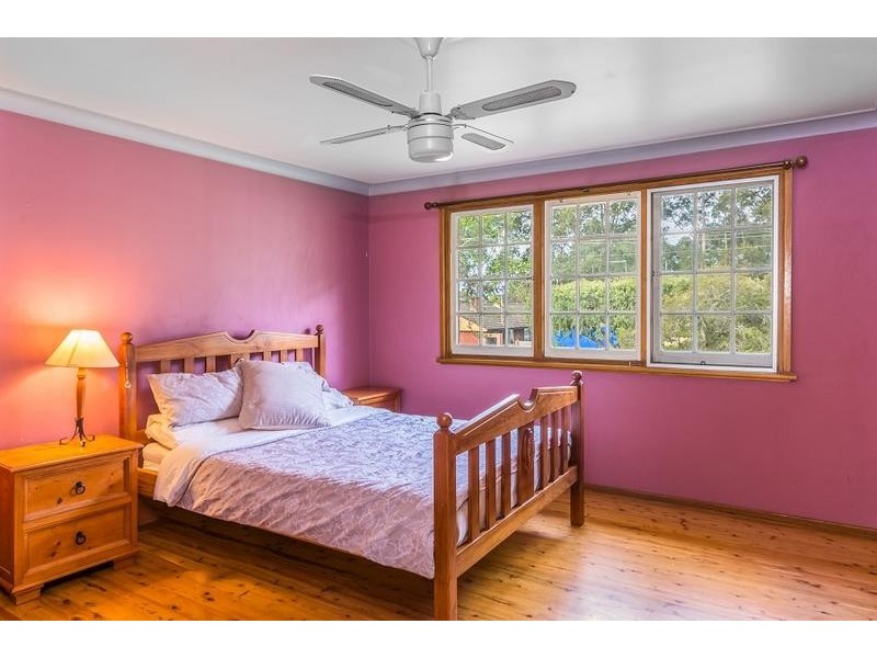 8 Taranna Crescent, Nowra NSW 2541