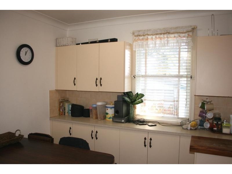 21 Young Avenue, Nowra NSW 2541