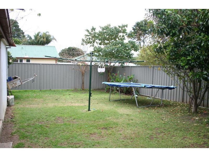 21 Young Avenue, Nowra NSW 2541