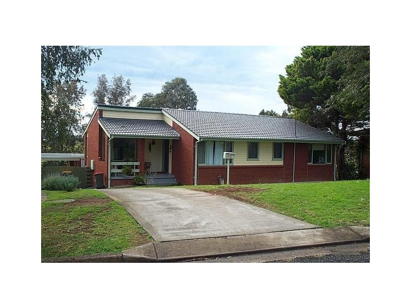 48 Wondalga Crescent, Nowra NSW 2541