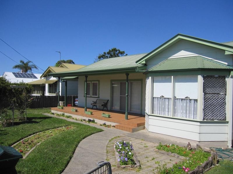 18 Plunkett Street, Nowra NSW 2541
