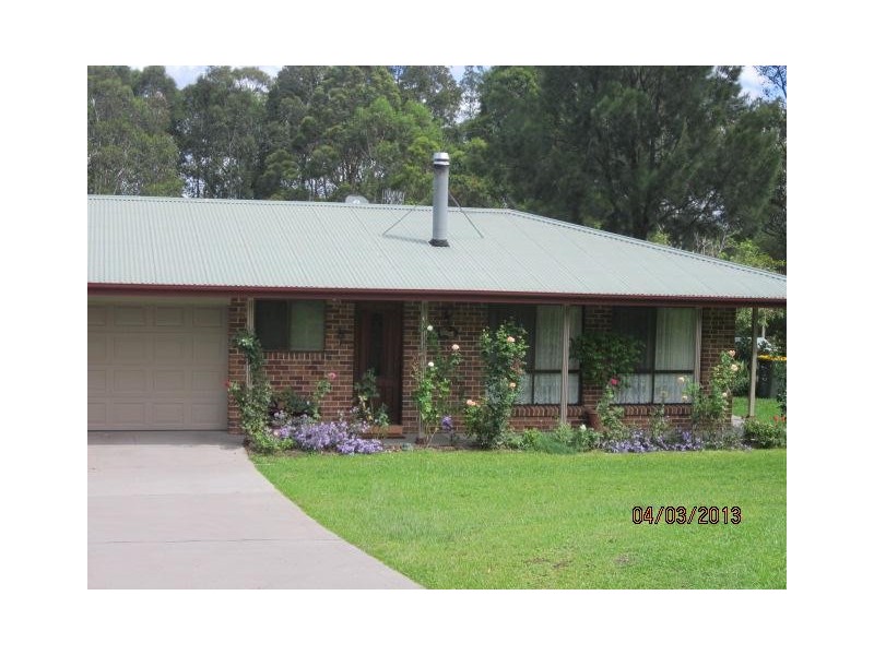 5 Theodore Place, Bomaderry NSW 2541