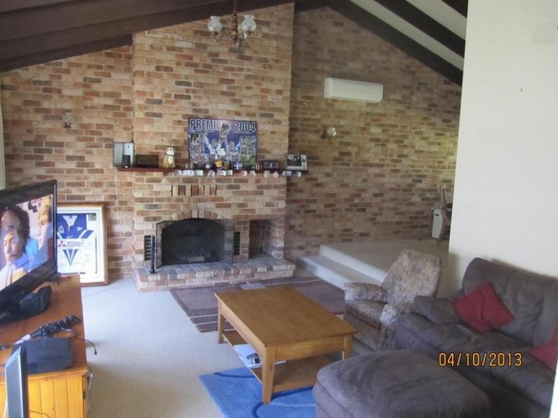 11 Dobbie Close, West Nowra NSW 2541