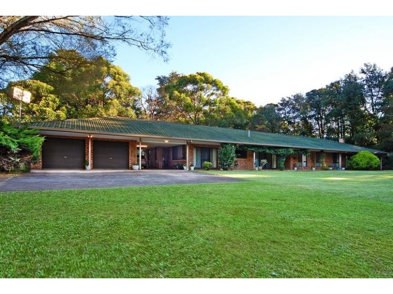 6 Halstead Place, Bomaderry NSW 2541