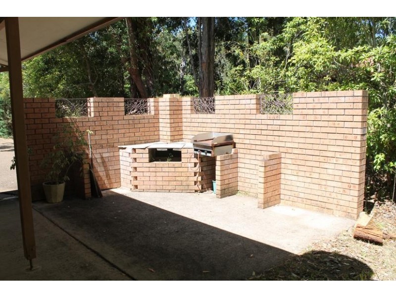 6 Halstead Place, Bomaderry NSW 2541