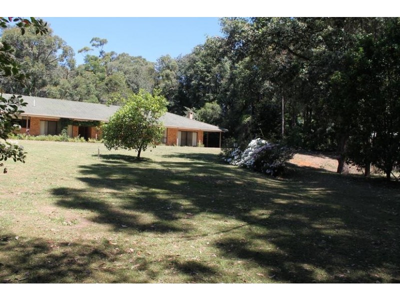 6 Halstead Place, Bomaderry NSW 2541