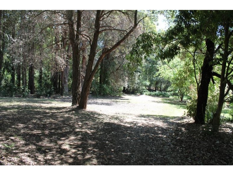 6 Halstead Place, Bomaderry NSW 2541